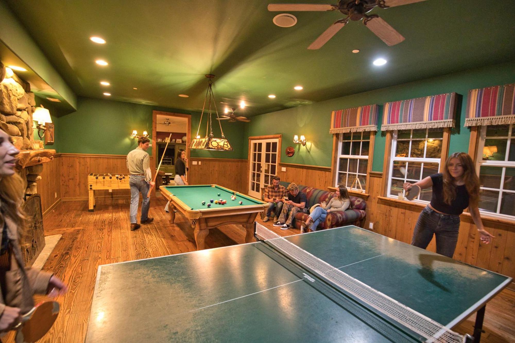 Circle Bar B Guest Ranch Hotel Capitan Bagian luar foto