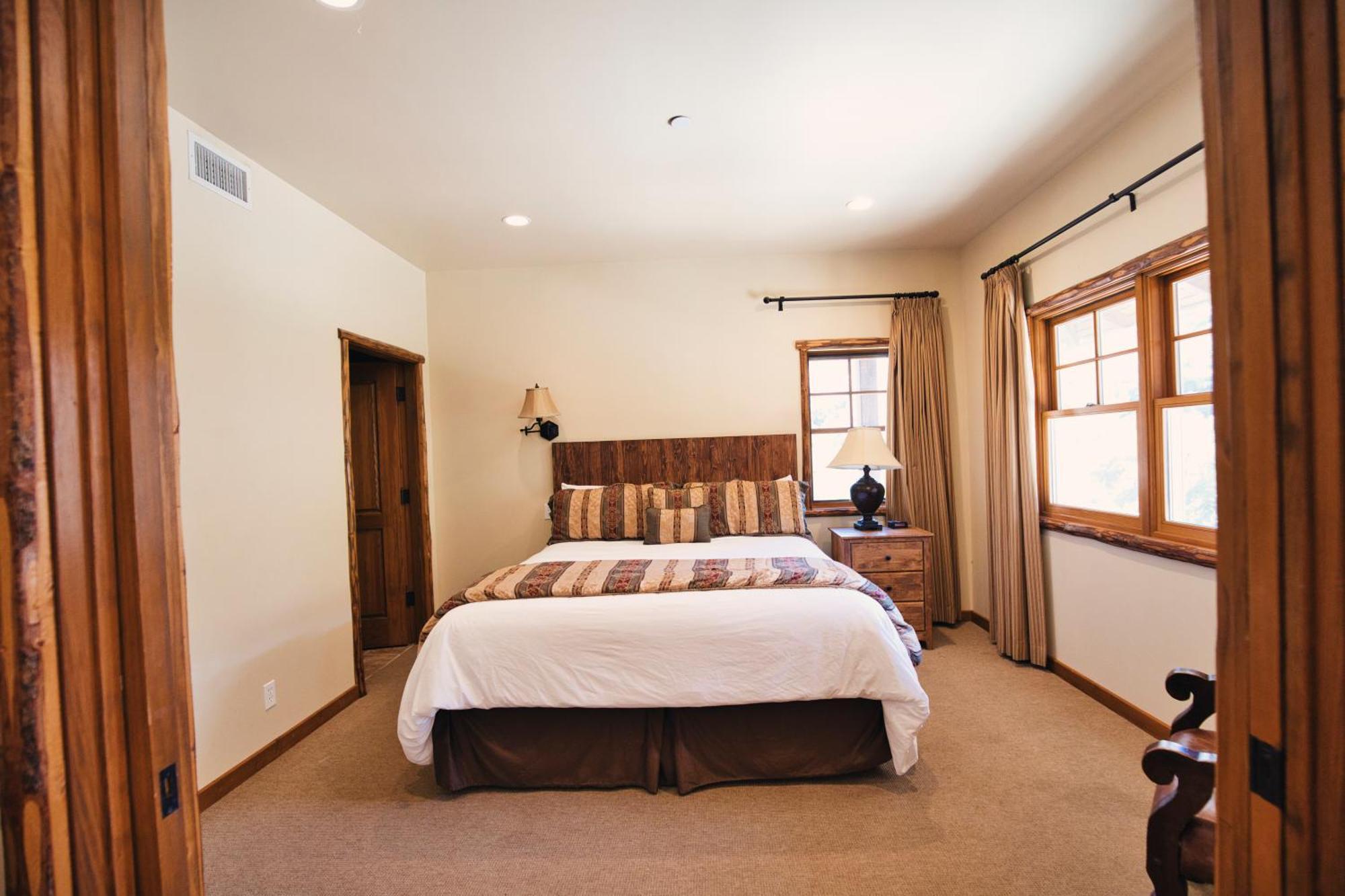 Circle Bar B Guest Ranch Hotel Capitan Bagian luar foto